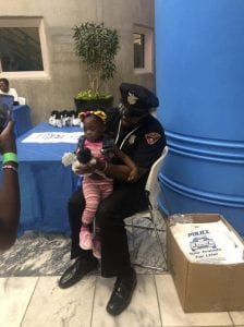 Community Relations spent a few hours at the Cleveland Public Library’s Main Branch interacting with the kids attending Ideastream’s Be My Neighbor event! Our officers handed out gifts and ice cream courtesy of the Cleveland Police Foundation and Cops for Kids.